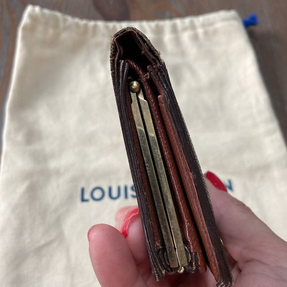 Louis Vuitton Wallet - Picture 4 of 7